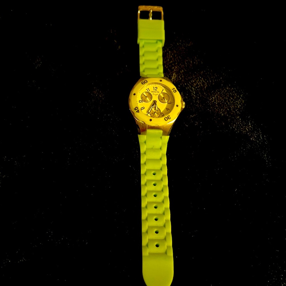 Women’s diving sport watch bright yellow, green Invicta Angel 30 meters